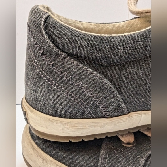 Taos Star women's sneakers in 7.5 gently used - Picture 8 of 12